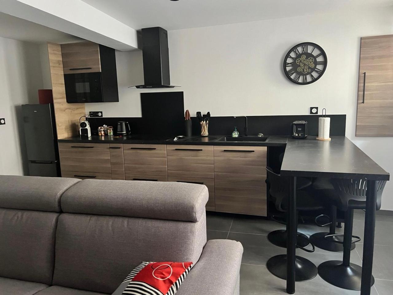 Studio Cosy Pour 2 Personnes A Thuir Apartman Kültér fotó